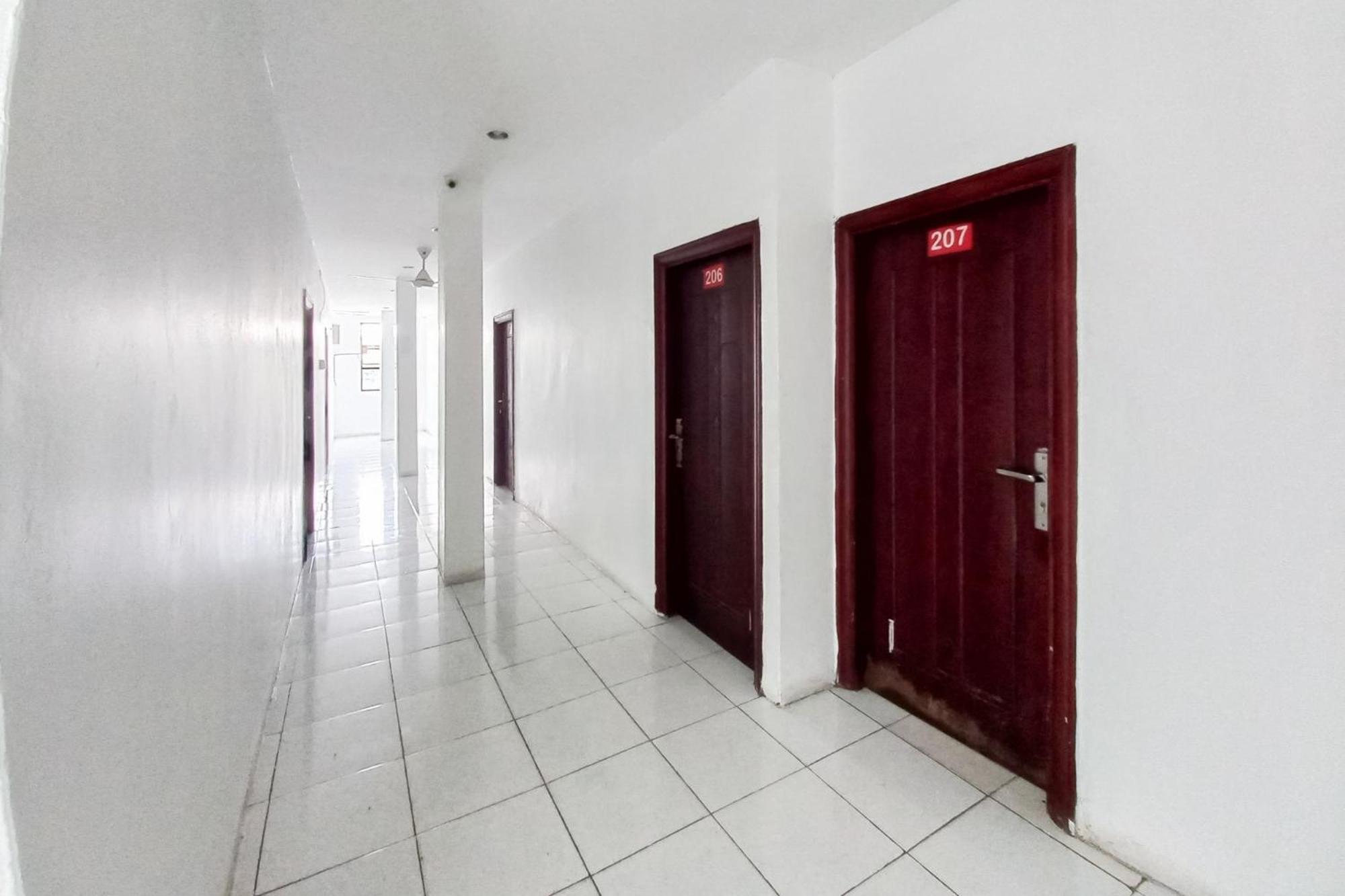 Joy Mitra Reddoorz Hotel